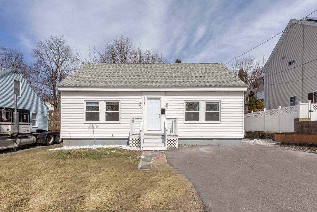 895 Riverside Dr - Photo 1