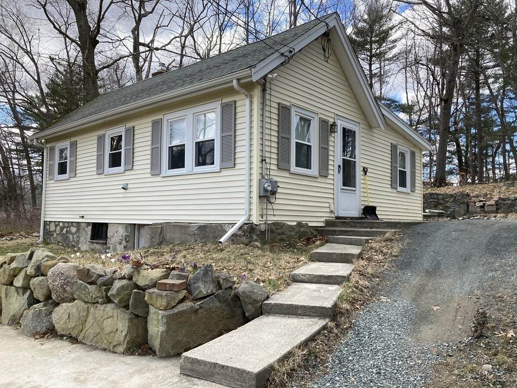 527 Walpole Street - Photo 1
