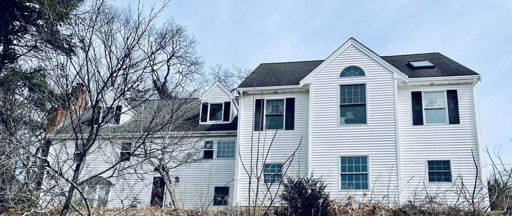 5 Riverside Drive - Photo 1