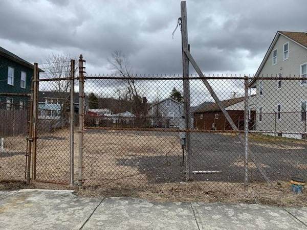 1230 Montgomery St - Photo 1