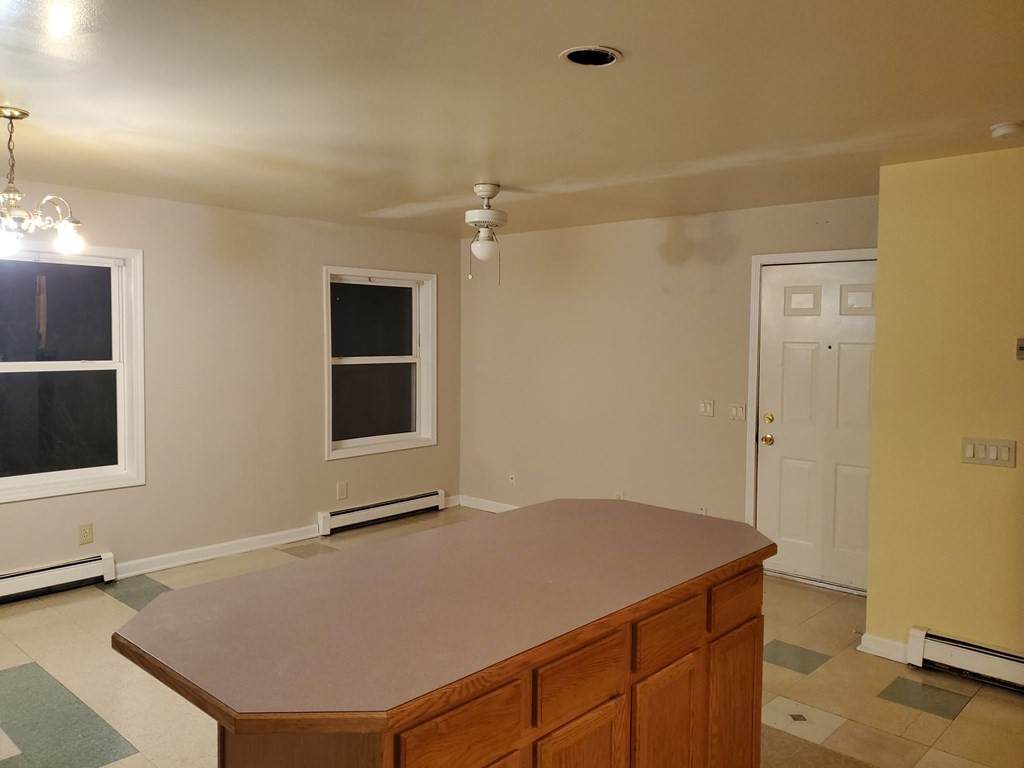 27 Woodward Ave - Photo 1