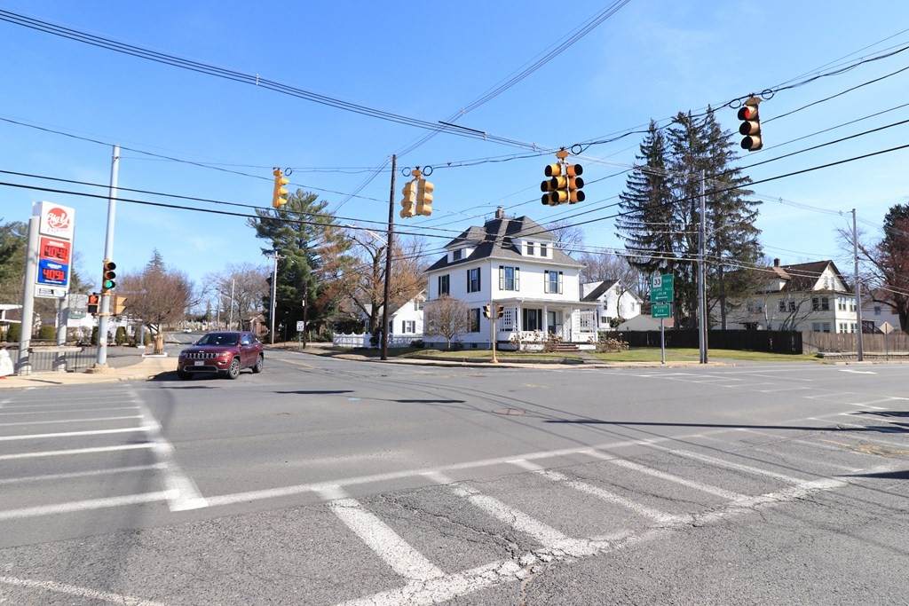 465 Newton St. - Photo 1