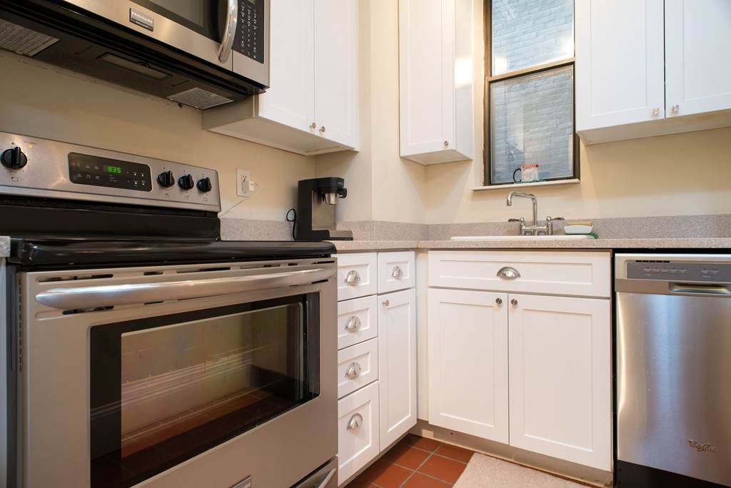 362 Commonwealth - Photo 1