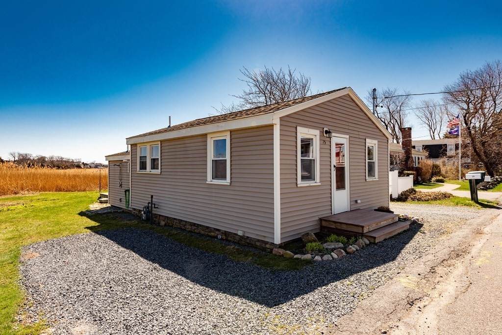 25 Columbus Rd - Photo 1