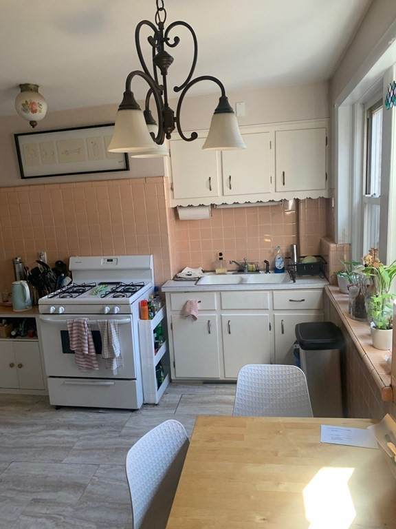 96 Endicott - Photo 1