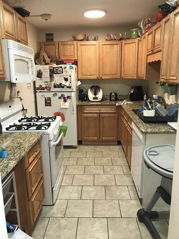 77 Pond Ave - Photo 1
