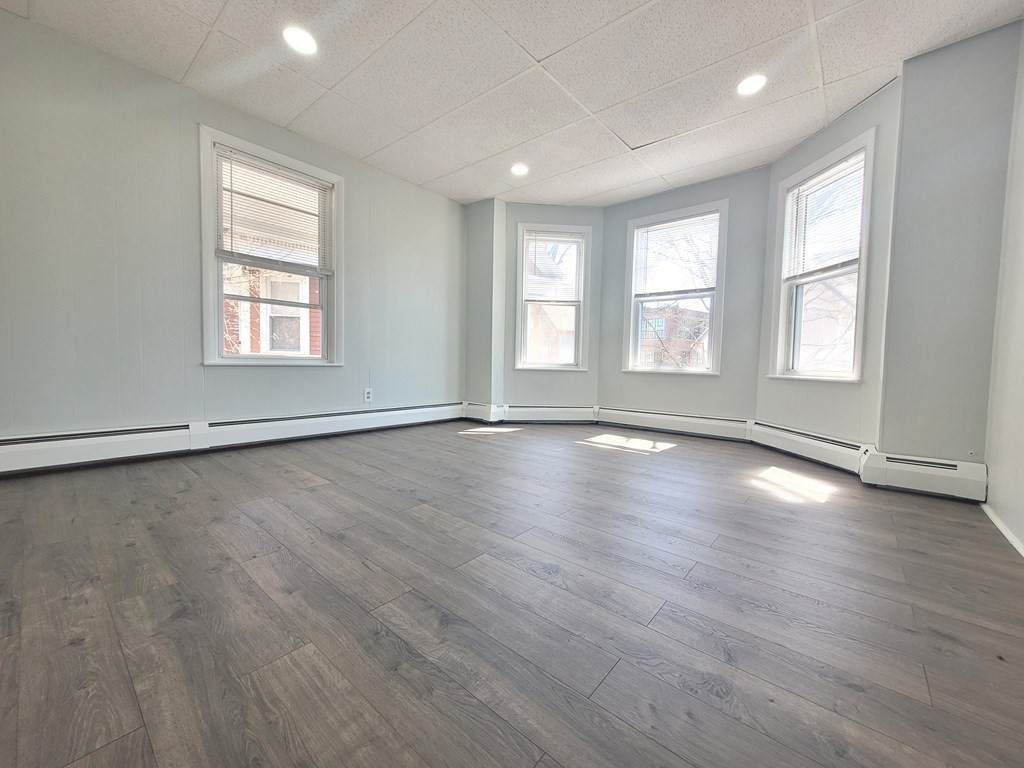 47A Creighton - Photo 1