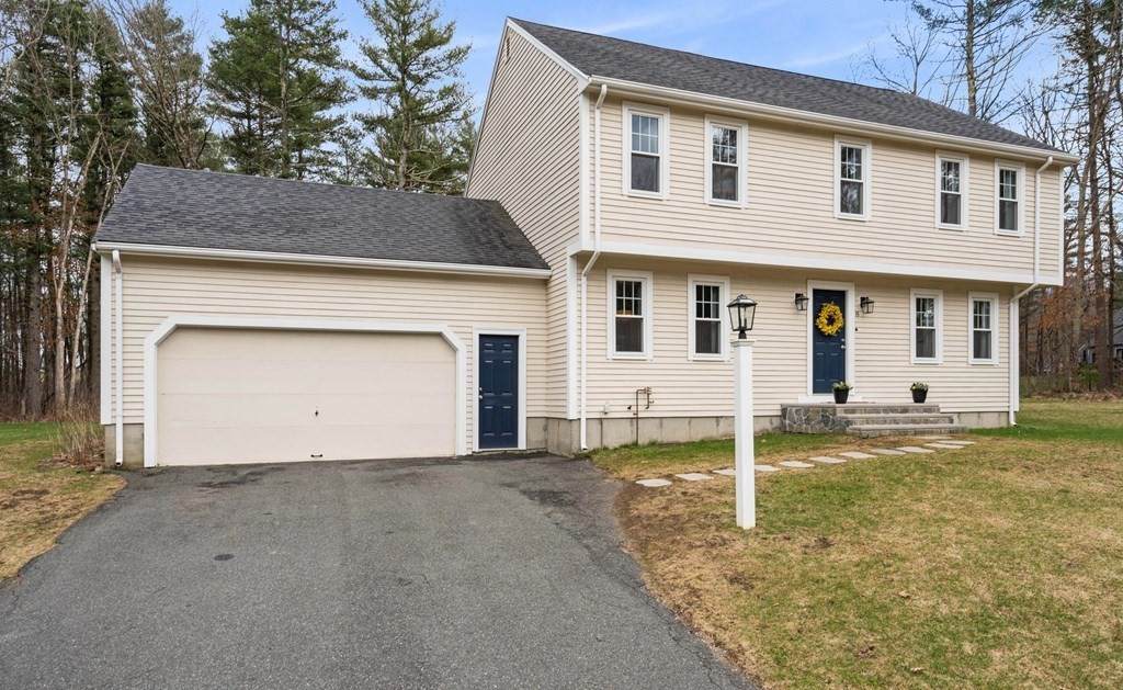 8 Brewster Rd - Photo 1