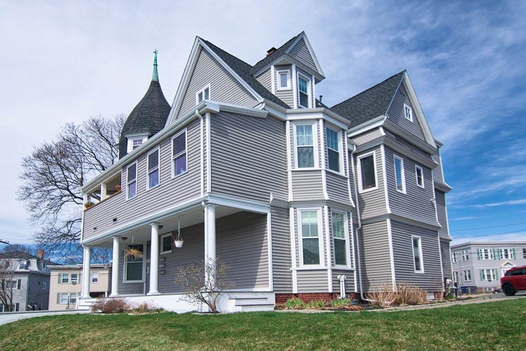 155 Franklin Ave - Photo 1