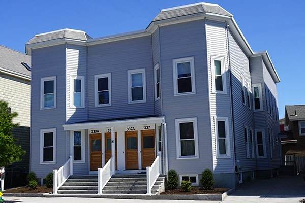 337 Beacon St - Photo 1