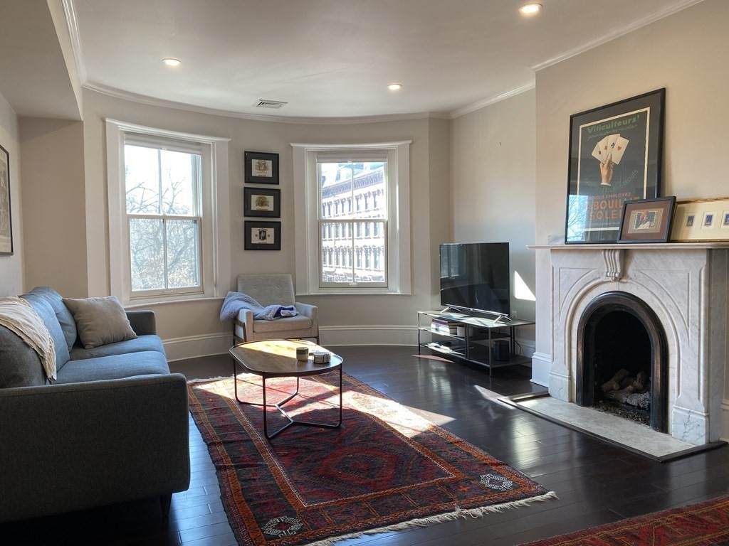 433 Shawmut Avenue - Photo 1