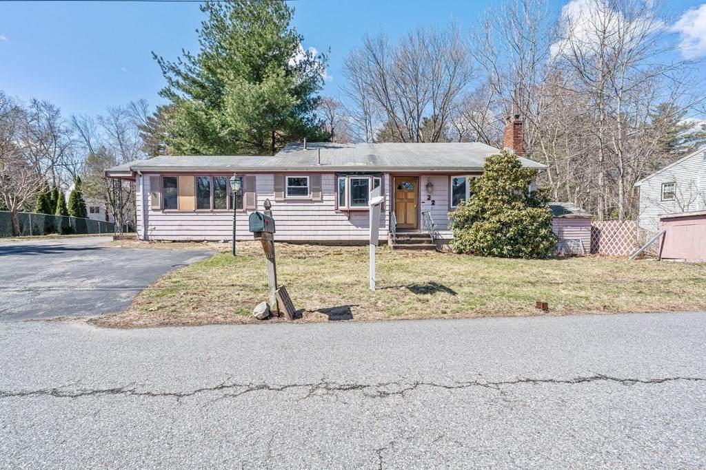 22 Hobson Ave - Photo 1