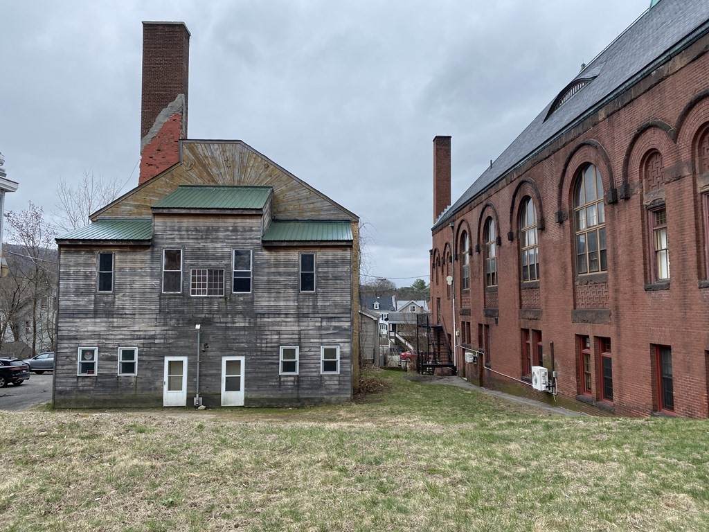 120 Main St - Photo 1