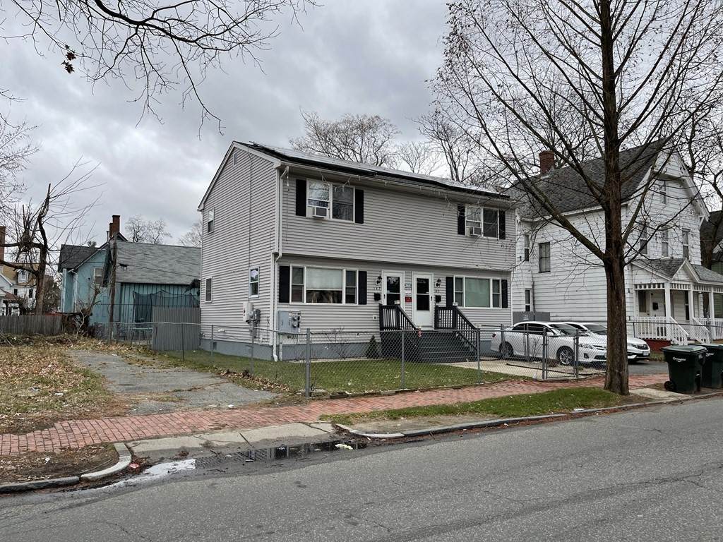 145-147 Catharine St - Photo 1