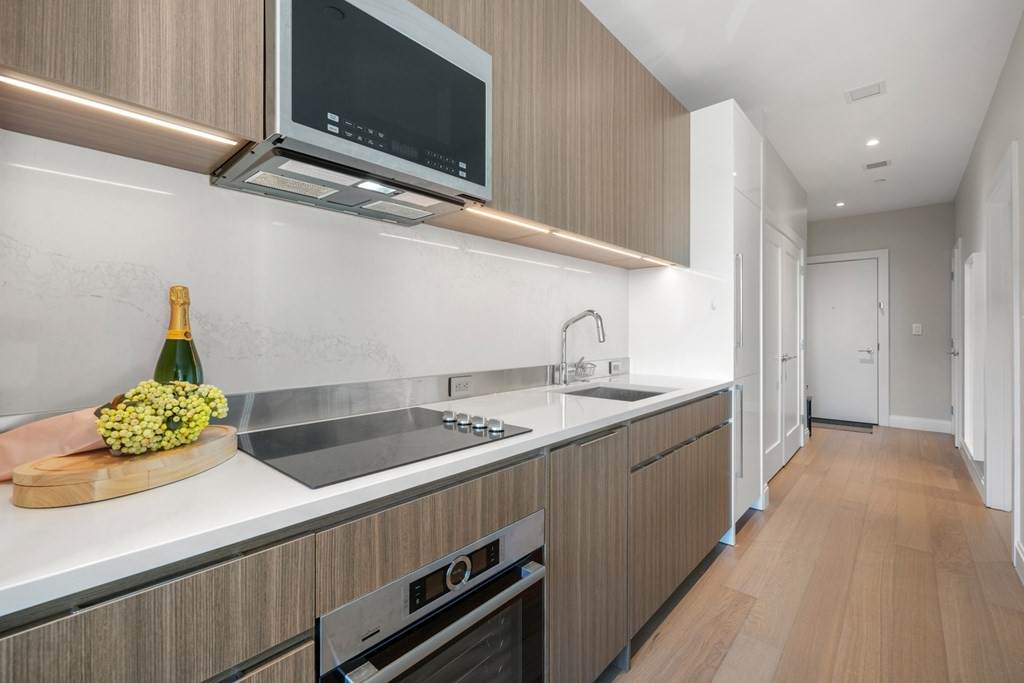 100 Shawmut Ave - Photo 1