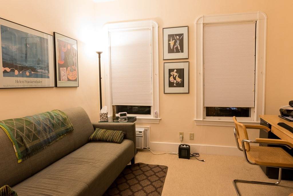 256 Concord Ave - Photo 1