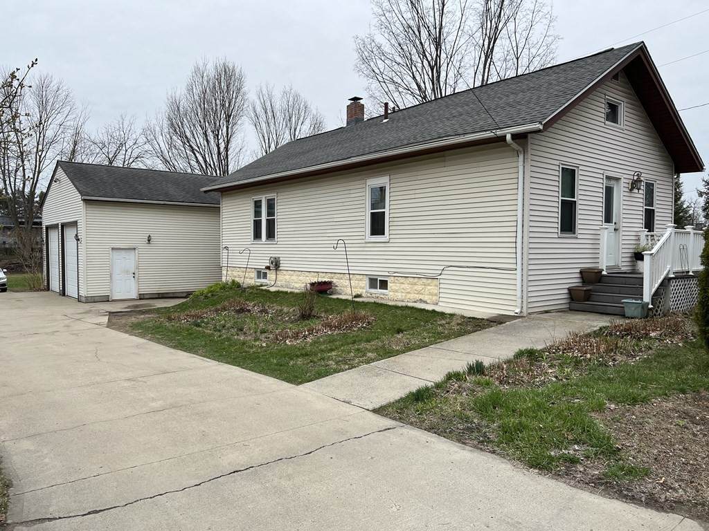 135 Union Street - Photo 1