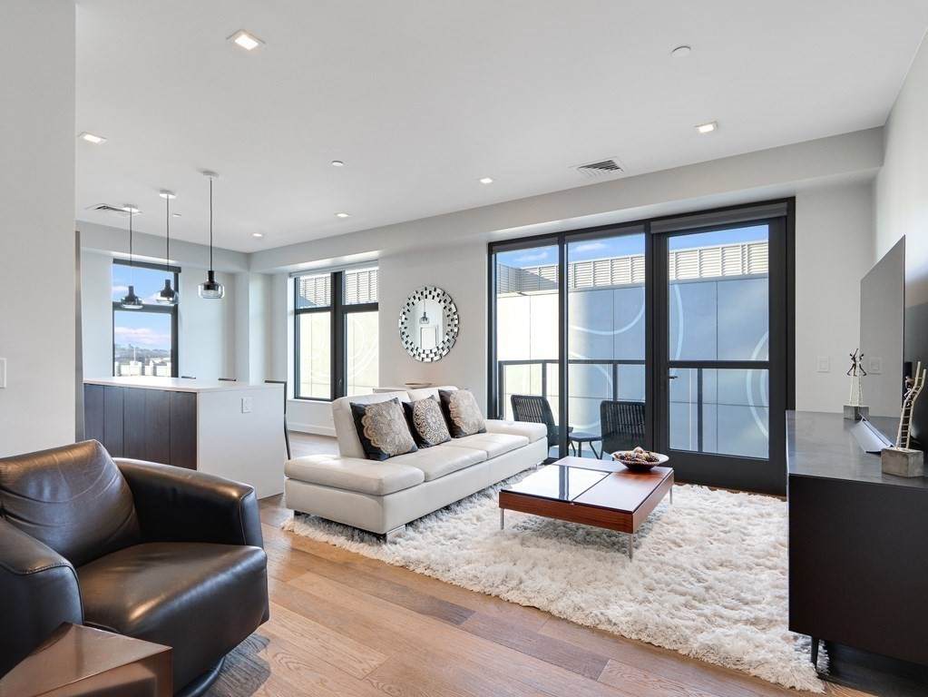 375 Canal - Photo 1