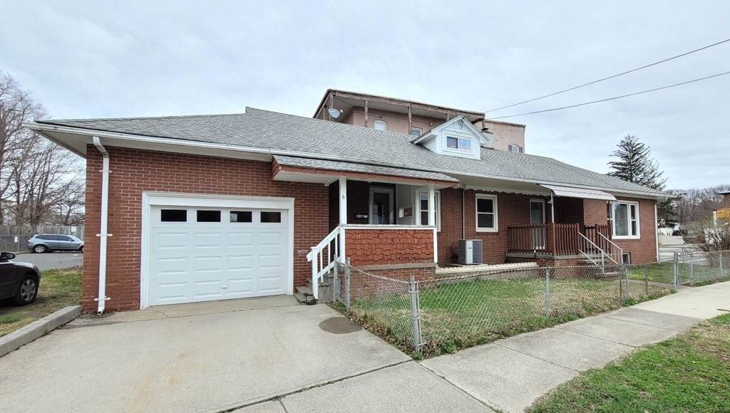 6 Mount Carmel Ave - Photo 1