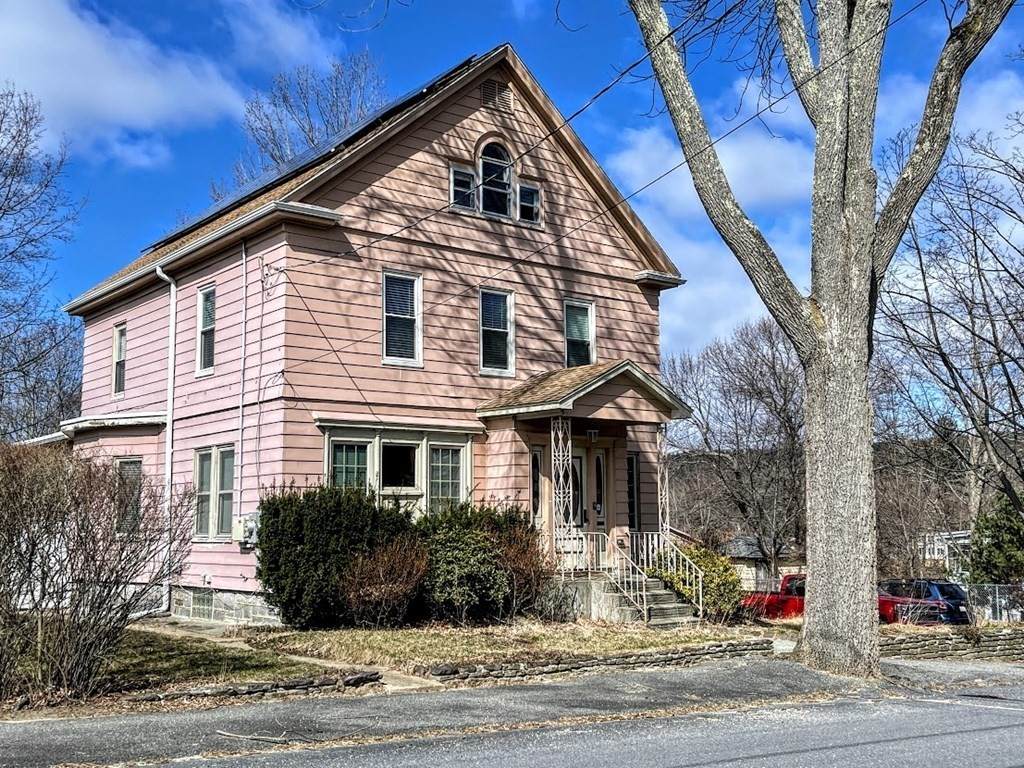 100 Madison St - Photo 1
