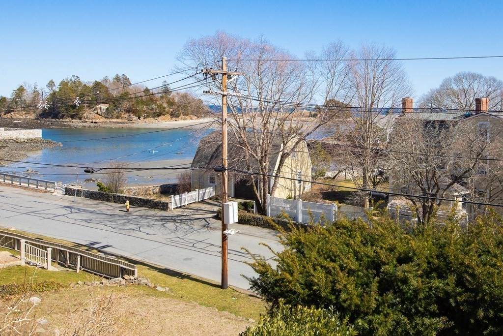 28 Beacon - Photo 1