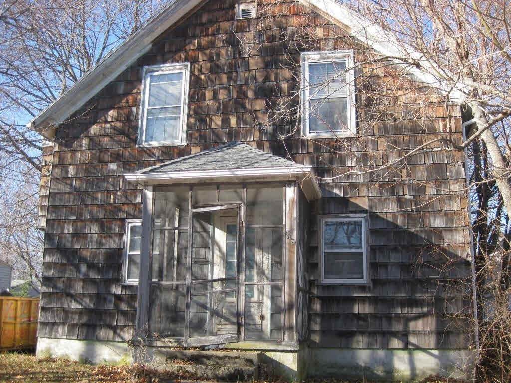 648 Rathbun St - Photo 1