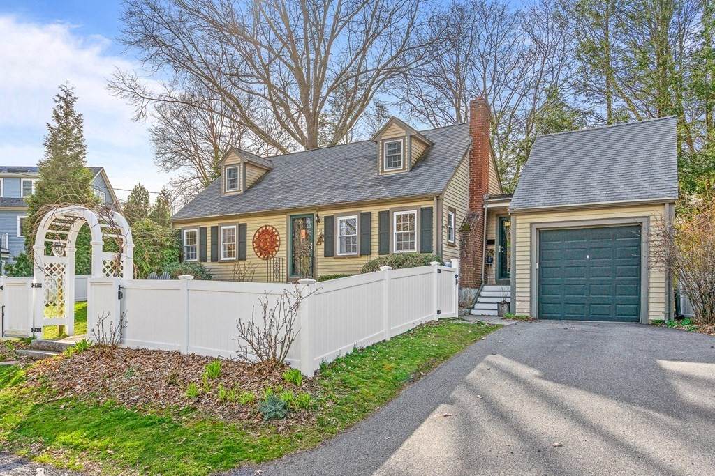 21 Clearwater Rd - Photo 1