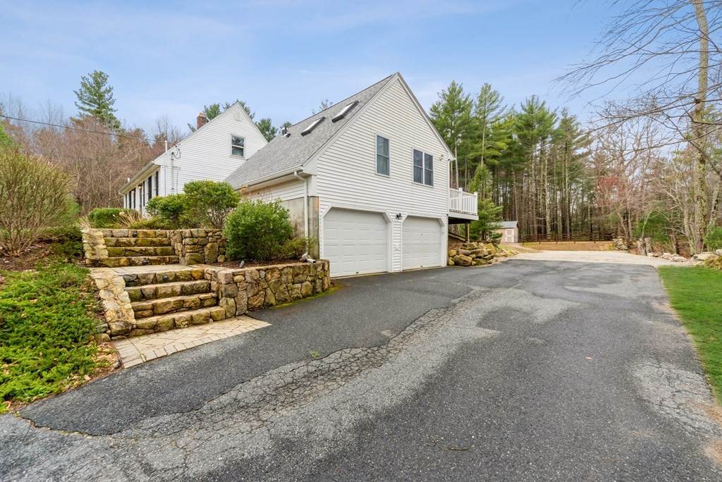 78 Mumford St - Photo 1