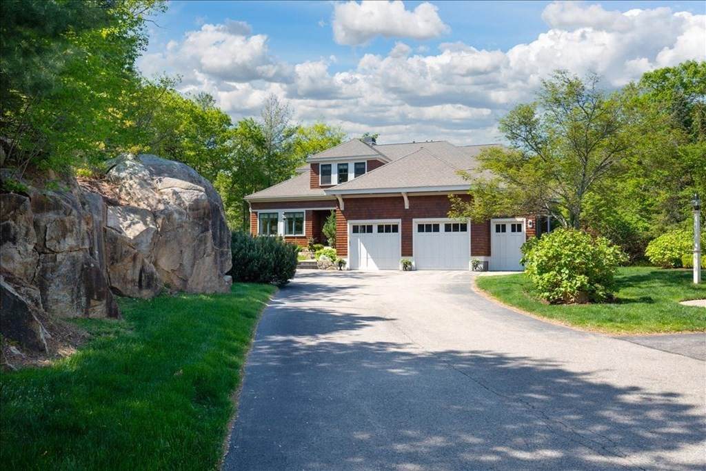 10 Tillinghast Drive - Photo 1