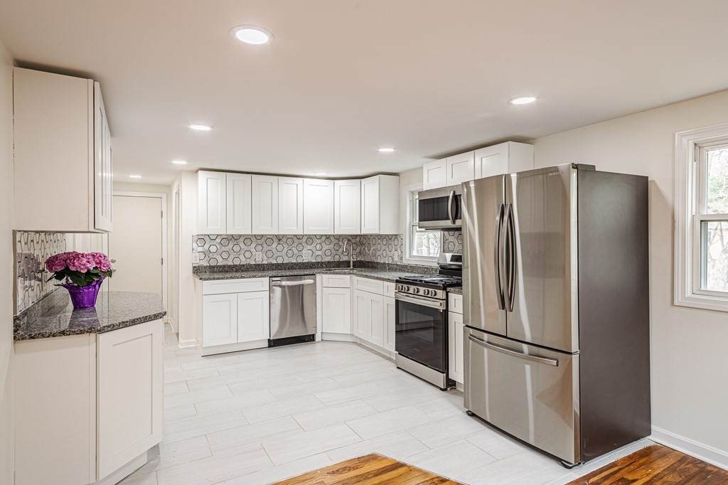 39 Kalmia Rd - Photo 1