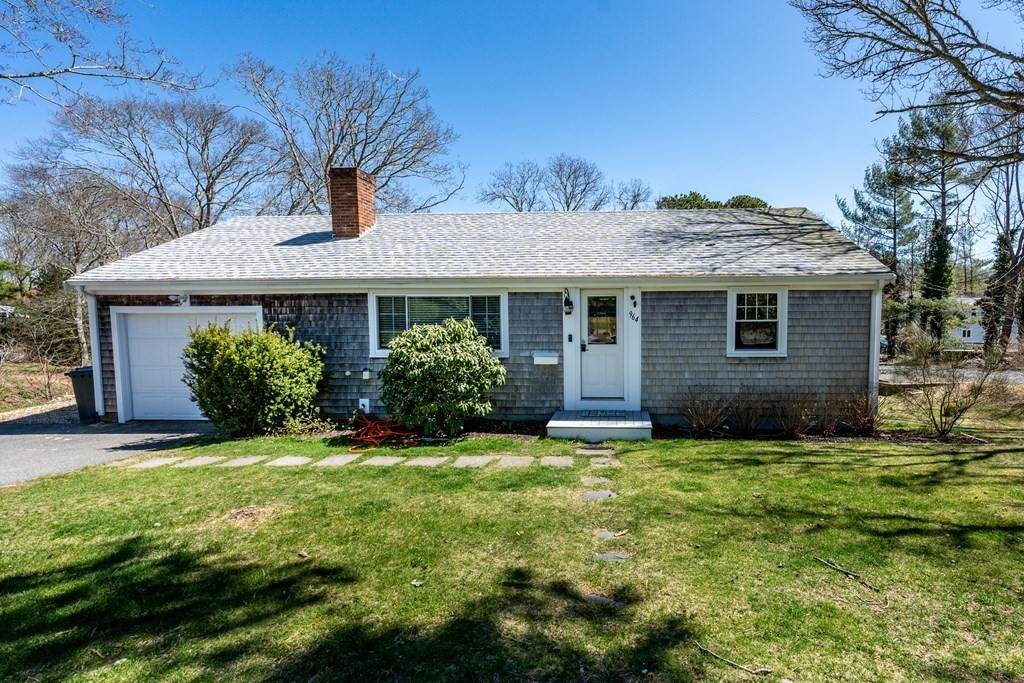 964 W Yarmouth Rd - Photo 1