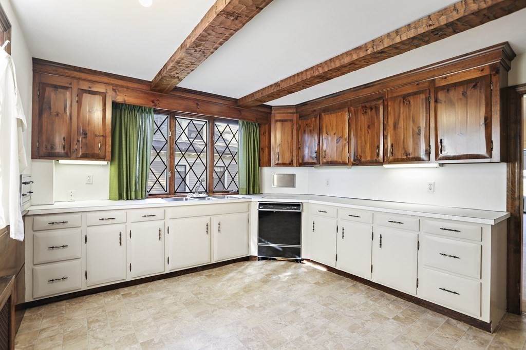44 Gray Street - Photo 1