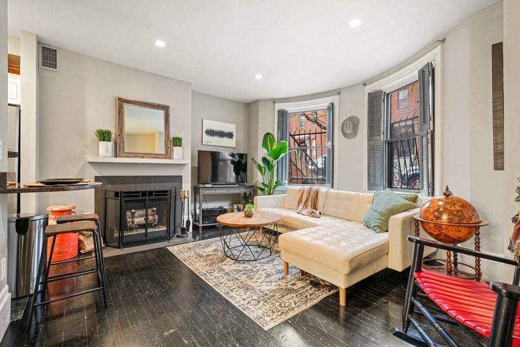 77 Waltham St - Photo 1
