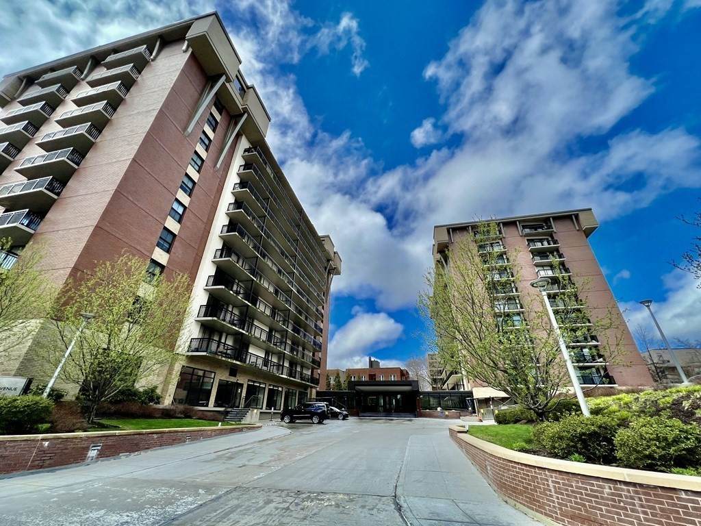 50 Longwood Avenue - Photo 1
