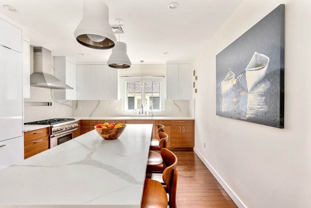 122 Winchester St - Photo 1