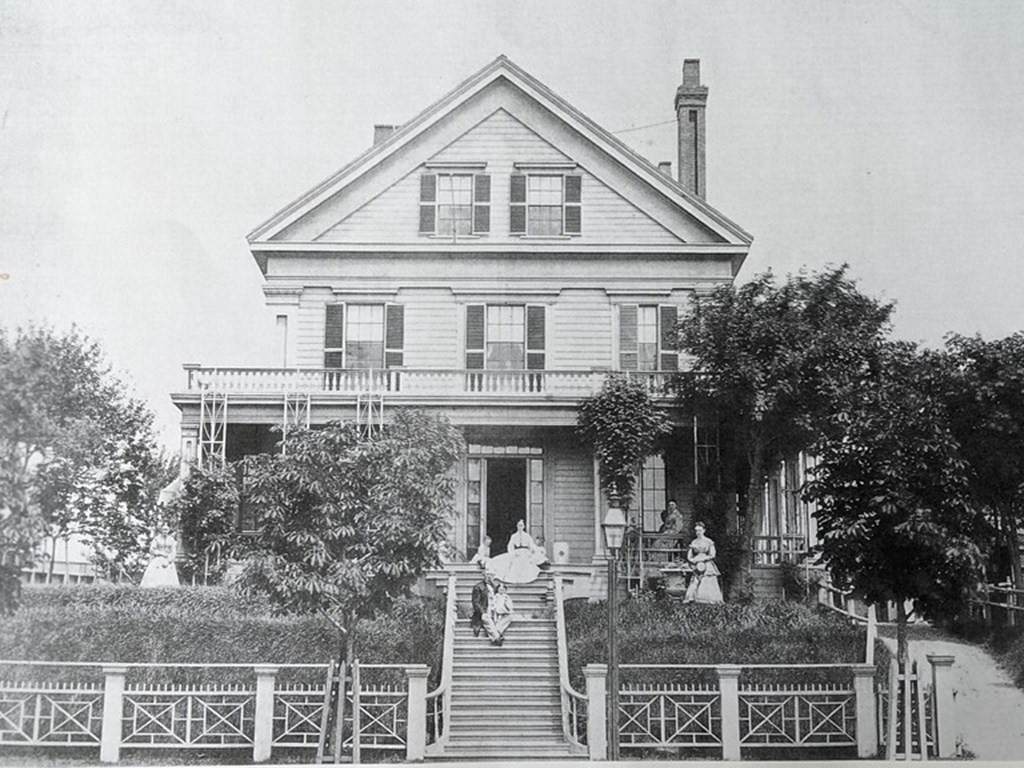 78-80R White St - Photo 1