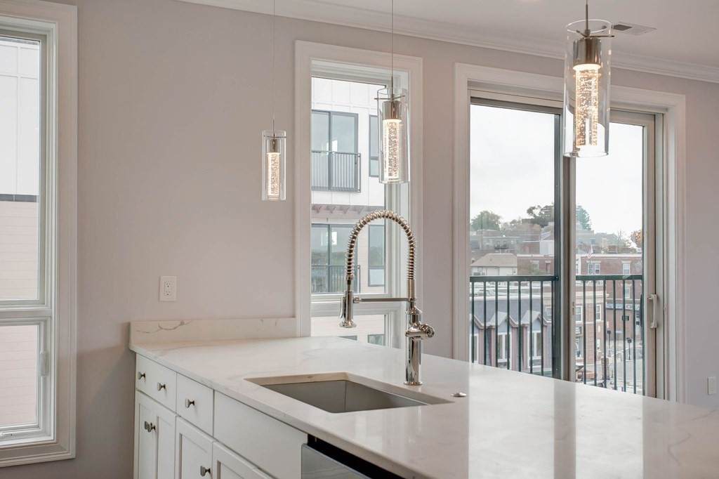 87 Medford - Photo 1
