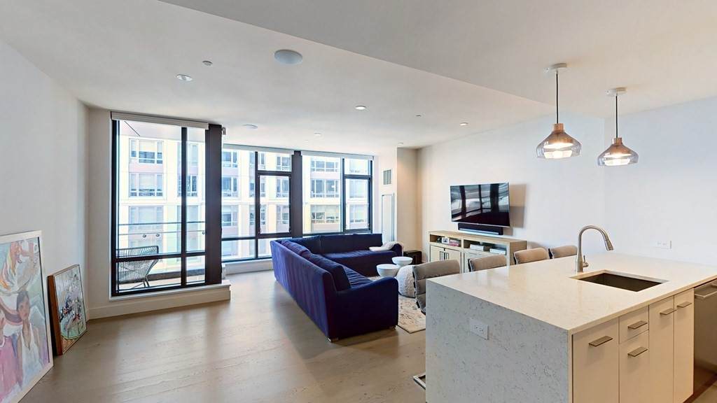 40 Traveler St - Photo 1