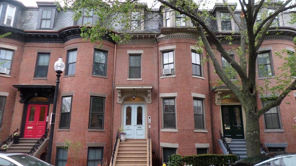 100 East Brookline St - Photo 1
