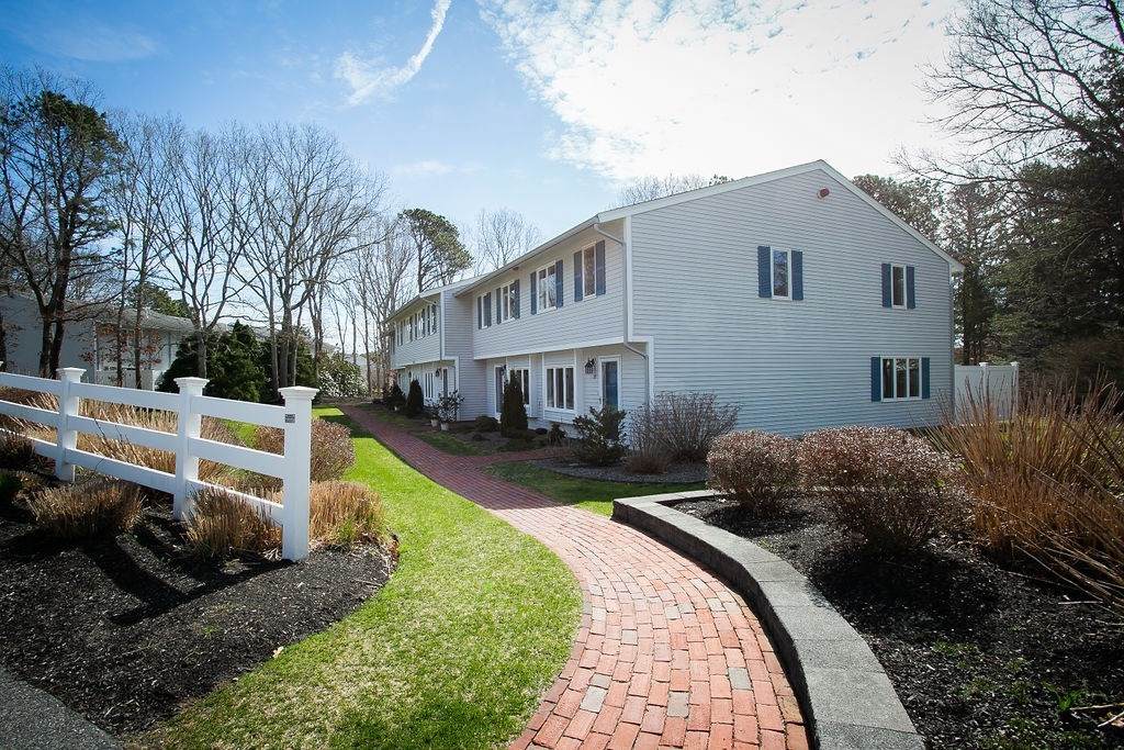 174 Lowell Rd - Photo 1