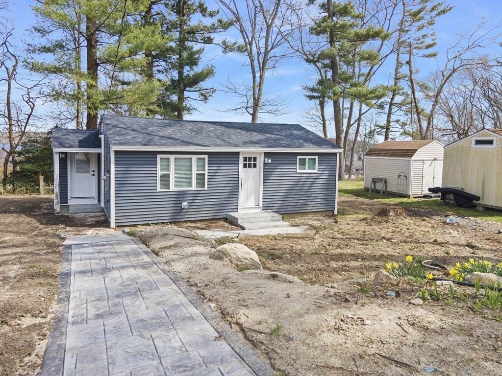 32 Beechwood Ave - Photo 1