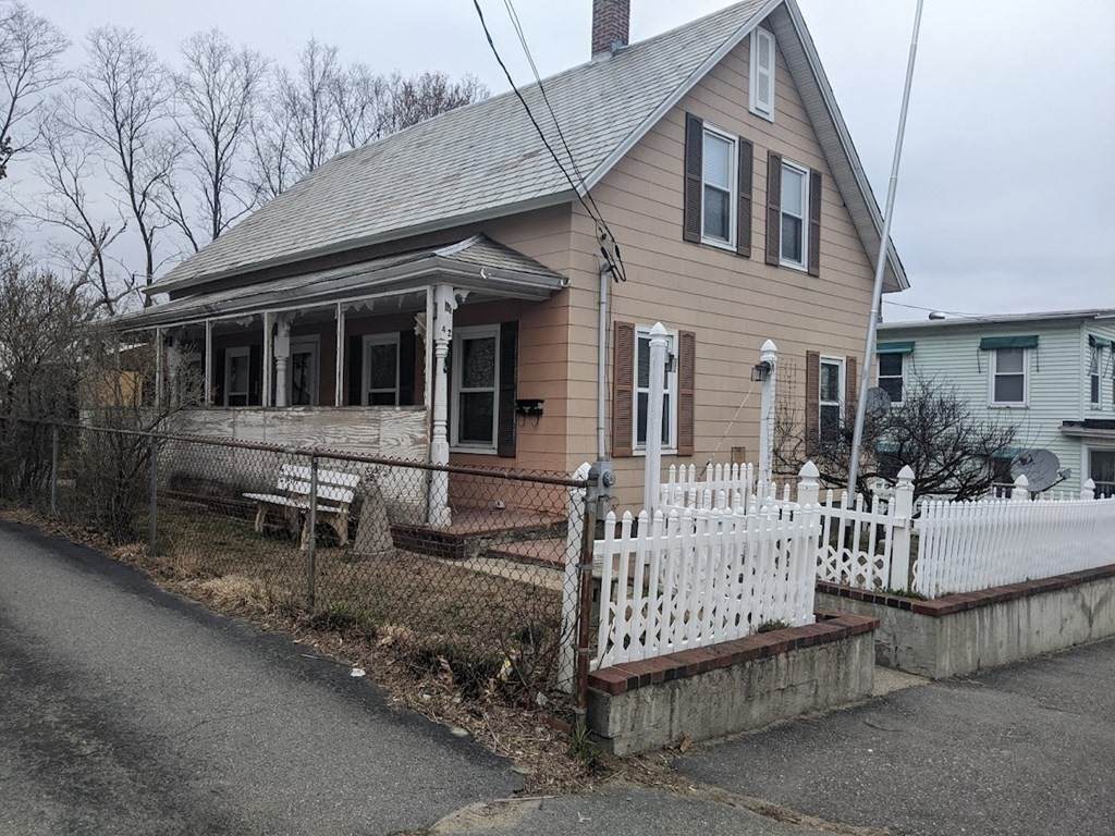 42 Jackson Ave - Photo 1