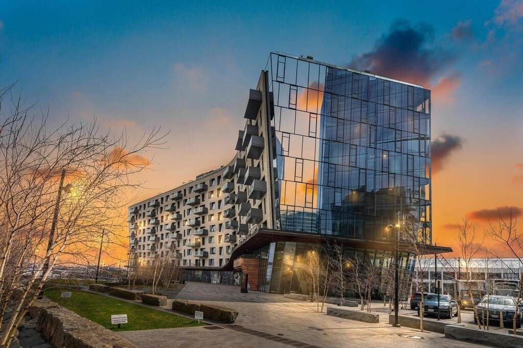 300 Pier 4 Blvd - Photo 1