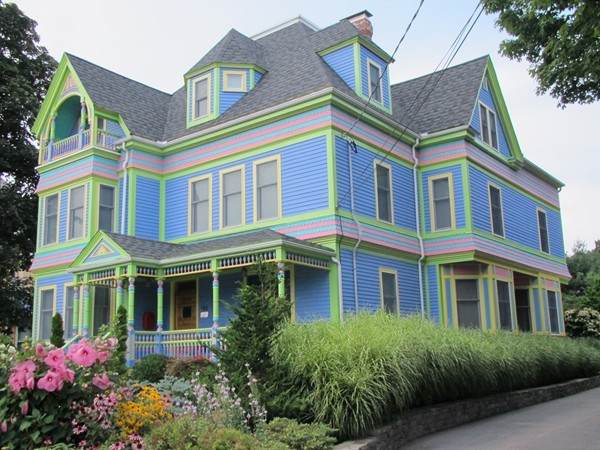 151 Lincoln St - Photo 1