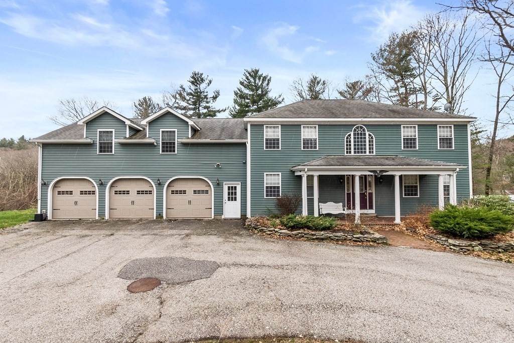 240 Millbury St - Photo 1