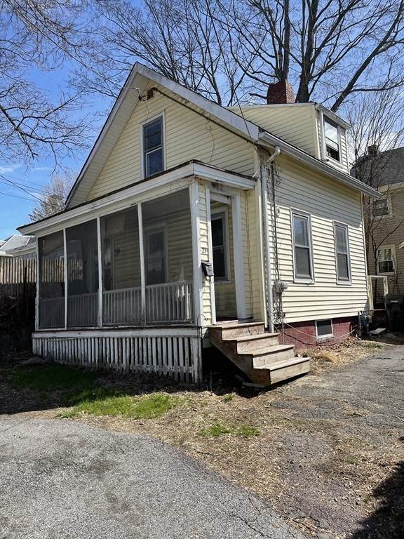 21 Bartlett Ave - Photo 1