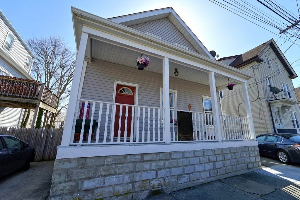 1232 Pleasant St - Photo 1