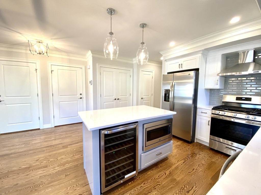8 Maplewood - Photo 1