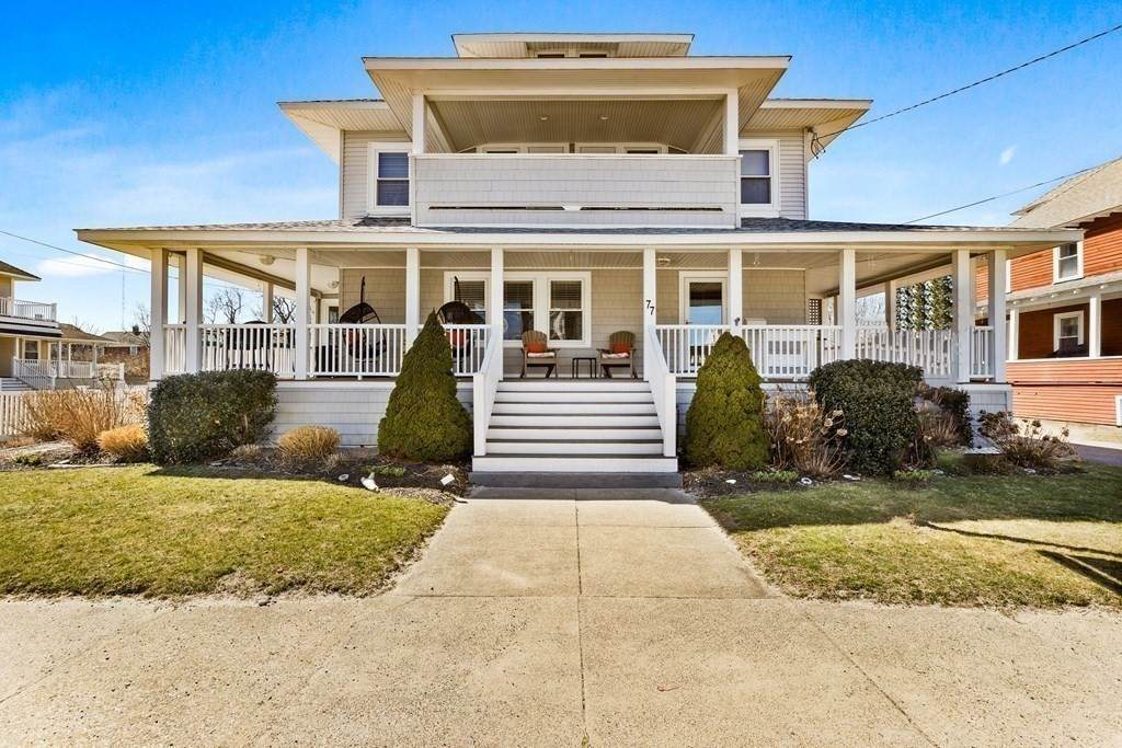 77 Manomet Ave - Photo 1