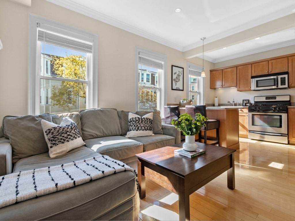 172 H St - Photo 1